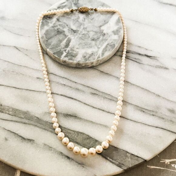 Vintage Simulated Pink Pearl Necklace Round Graduated Size Beads Unsigned - Picture 1 of 8